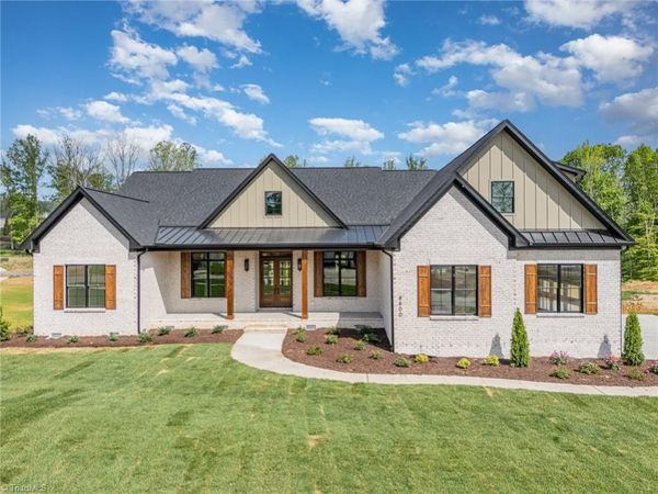 8800 Knoll Creek Court, Oak Ridge, NC 27310