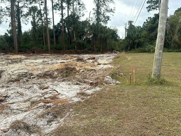 21 Mcarthur Avenue, Lehigh Acres, FL 33936