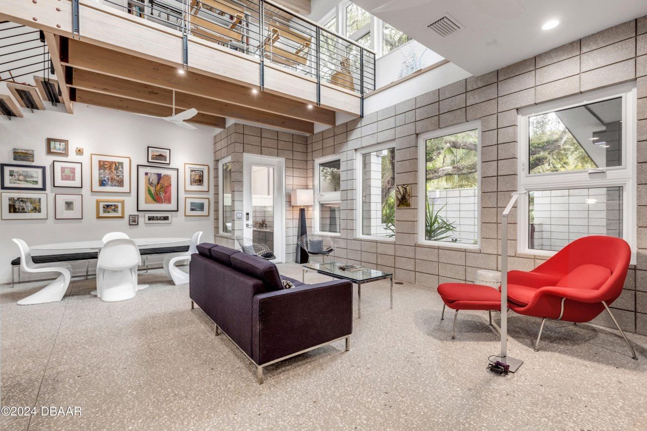 210 Florida Avenue, New Smyrna Beach, FL 32169 Photo