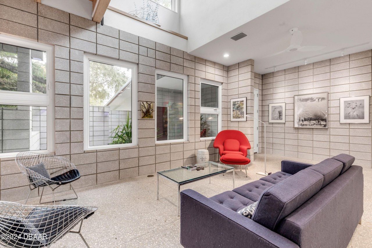 210 Florida Avenue, New Smyrna Beach, FL 32169 Photo