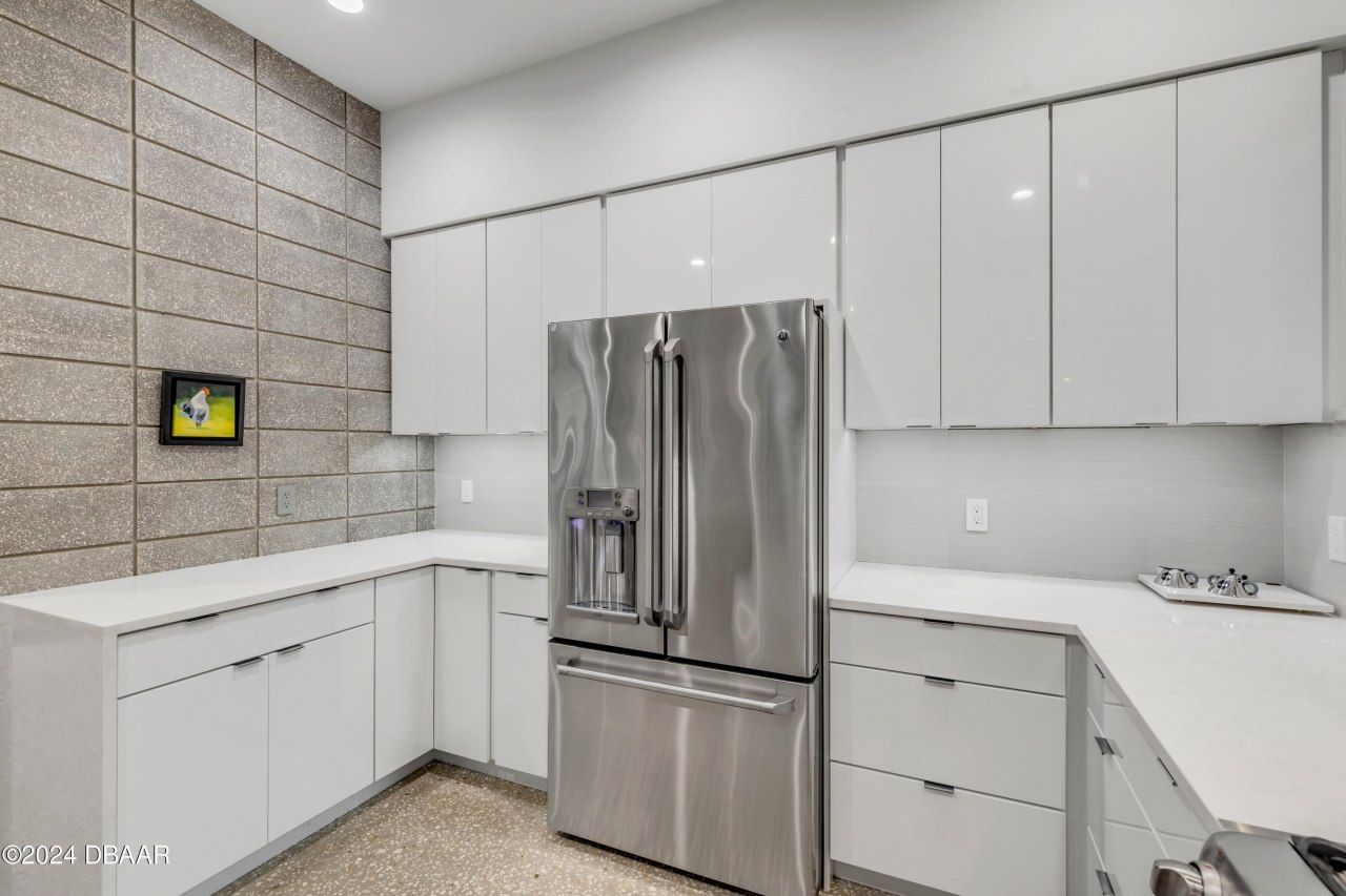 210 Florida Avenue, New Smyrna Beach, FL 32169 Photo