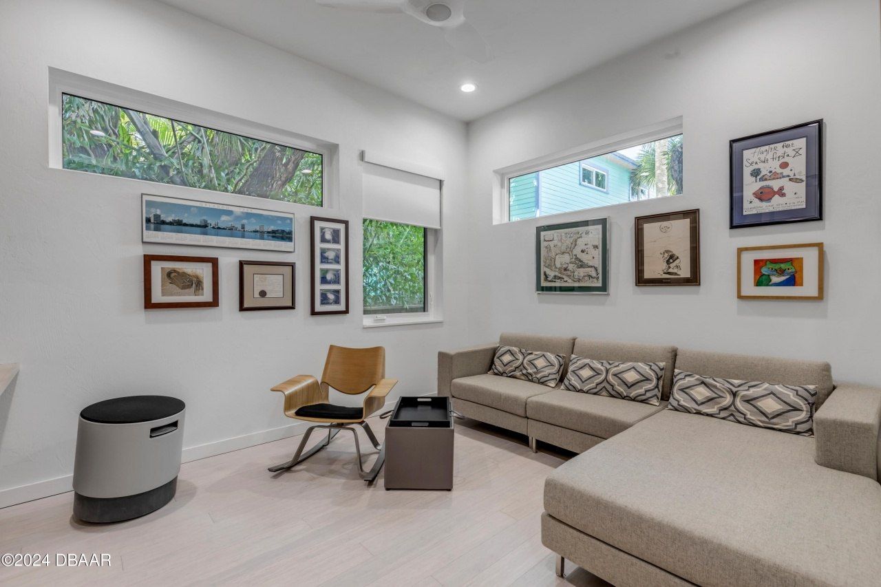 210 Florida Avenue, New Smyrna Beach, FL 32169 Photo