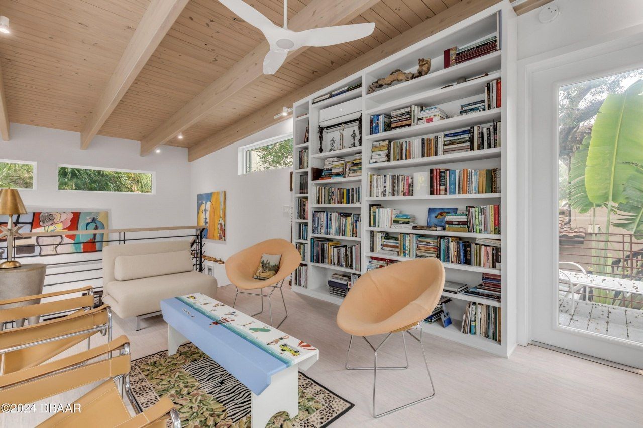 210 Florida Avenue, New Smyrna Beach, FL 32169 Photo