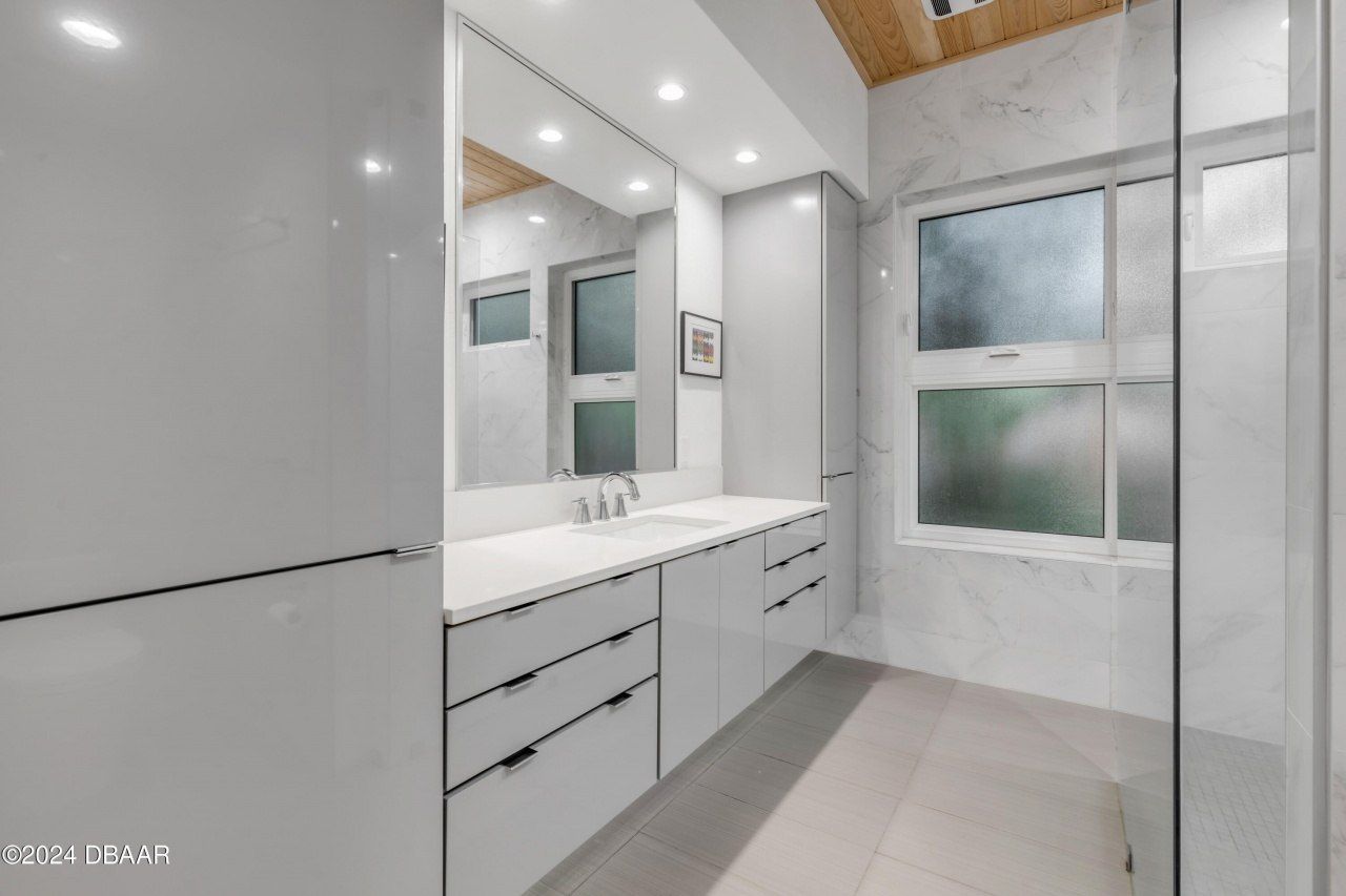 210 Florida Avenue, New Smyrna Beach, FL 32169 Photo