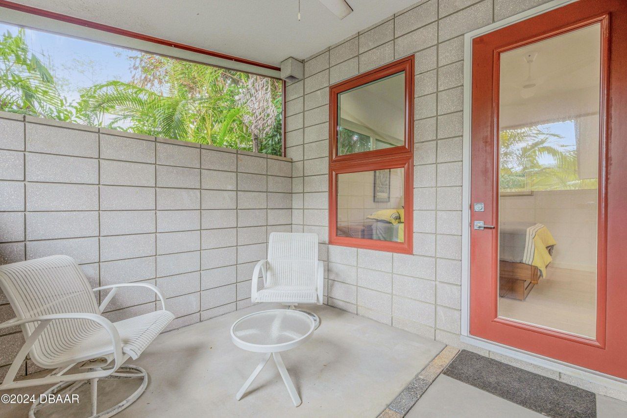 210 Florida Avenue, New Smyrna Beach, FL 32169 Photo