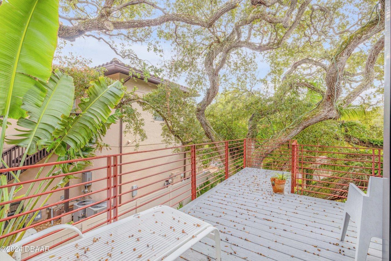 210 Florida Avenue, New Smyrna Beach, FL 32169 Photo