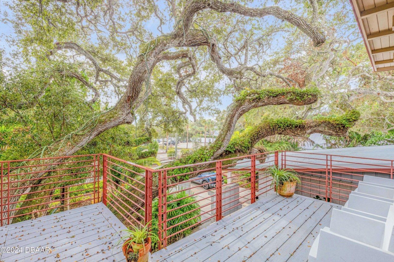 210 Florida Avenue, New Smyrna Beach, FL 32169 Photo