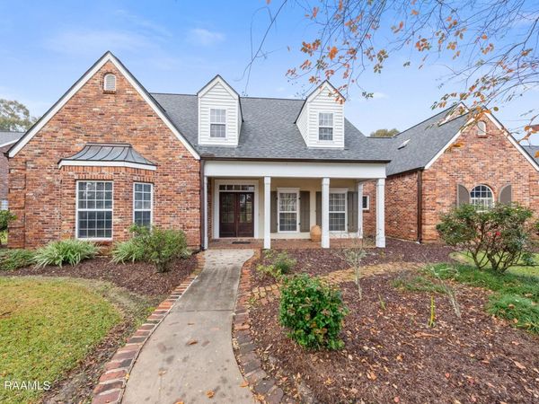 1013 Bayou Bend Circle, Breaux Bridge, LA 70517