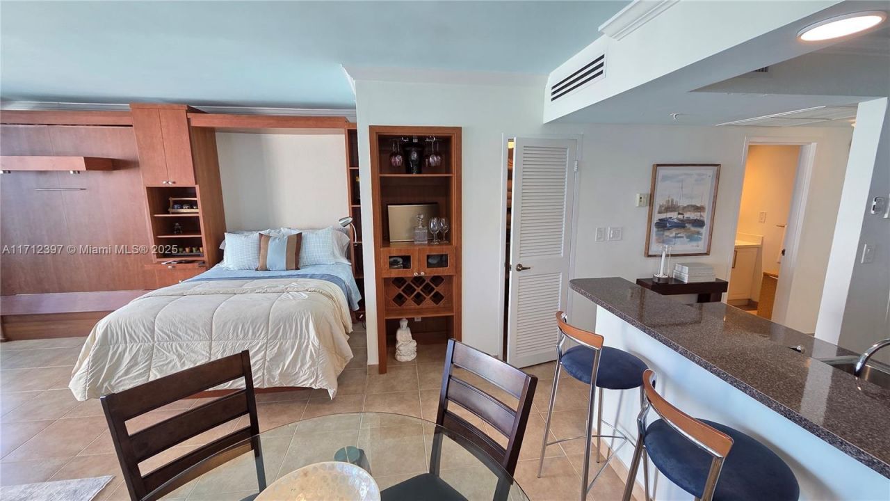 2501 S Ocean Drive, Unit 809, Hollywood, FL 33019 Photo