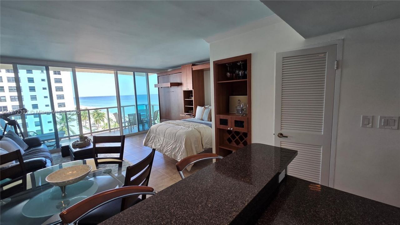 2501 S Ocean Drive, Unit 809, Hollywood, FL 33019 Photo