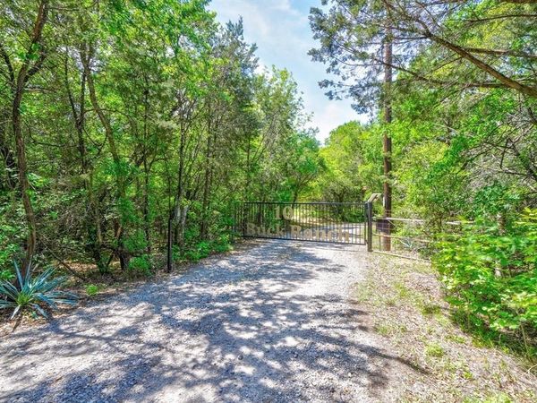 1175 Thornton Lane, Palo Pinto, TX 76462