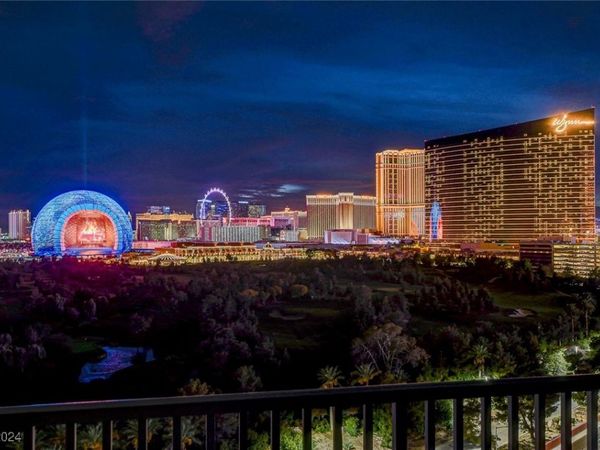 360 E Desert Inn Road, Unit 1402, Las Vegas, NV 89109