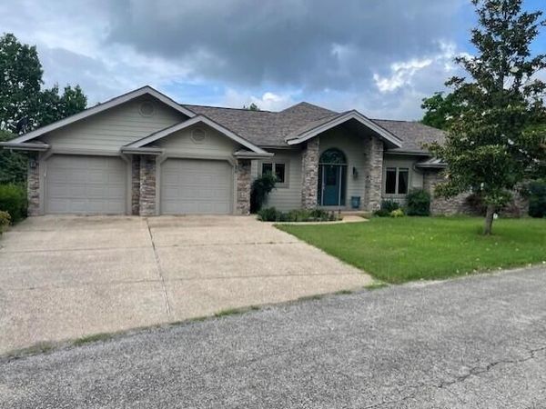 20 Redbud Lane, Kimberling City, MO 65686