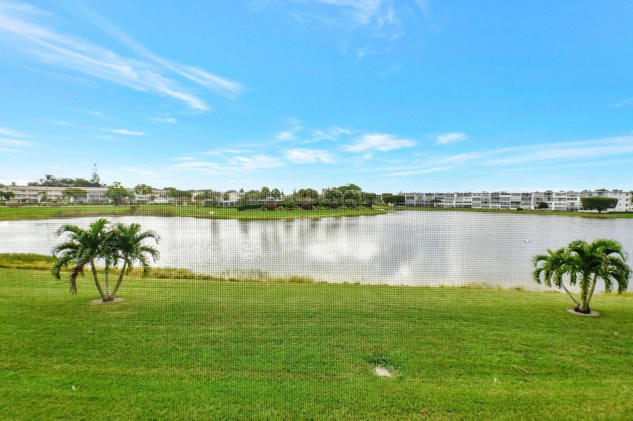2074 Exeter E, Unit 2074 E, Boca Raton, FL 33434 Photo