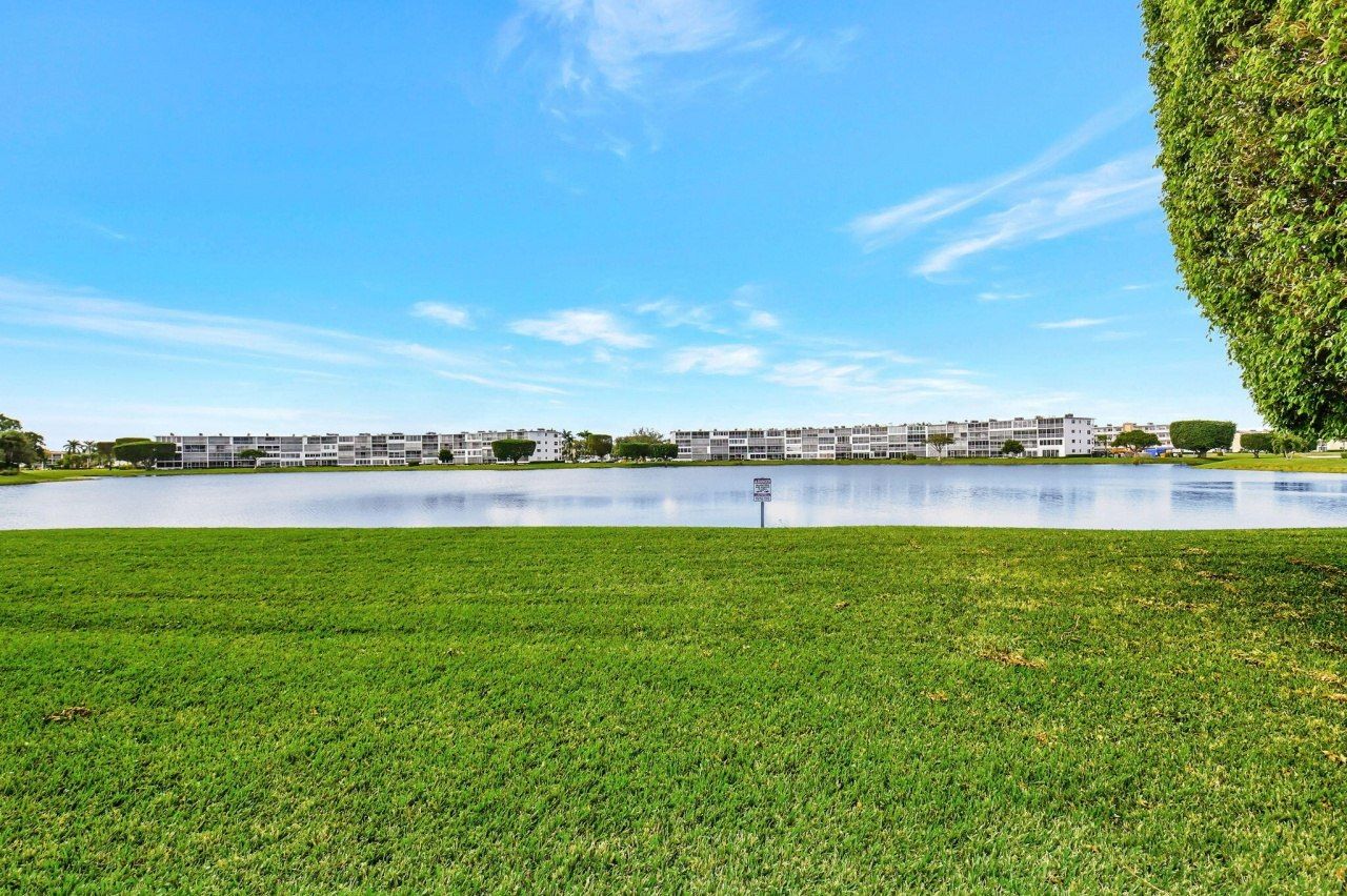2074 Exeter E, Unit 2074 E, Boca Raton, FL 33434 Photo
