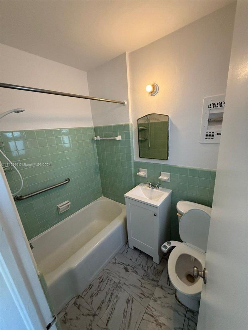 10074 E Bay Harbor Dr, Unit 74C, Bay Harbor Islands, FL 33154 Photo