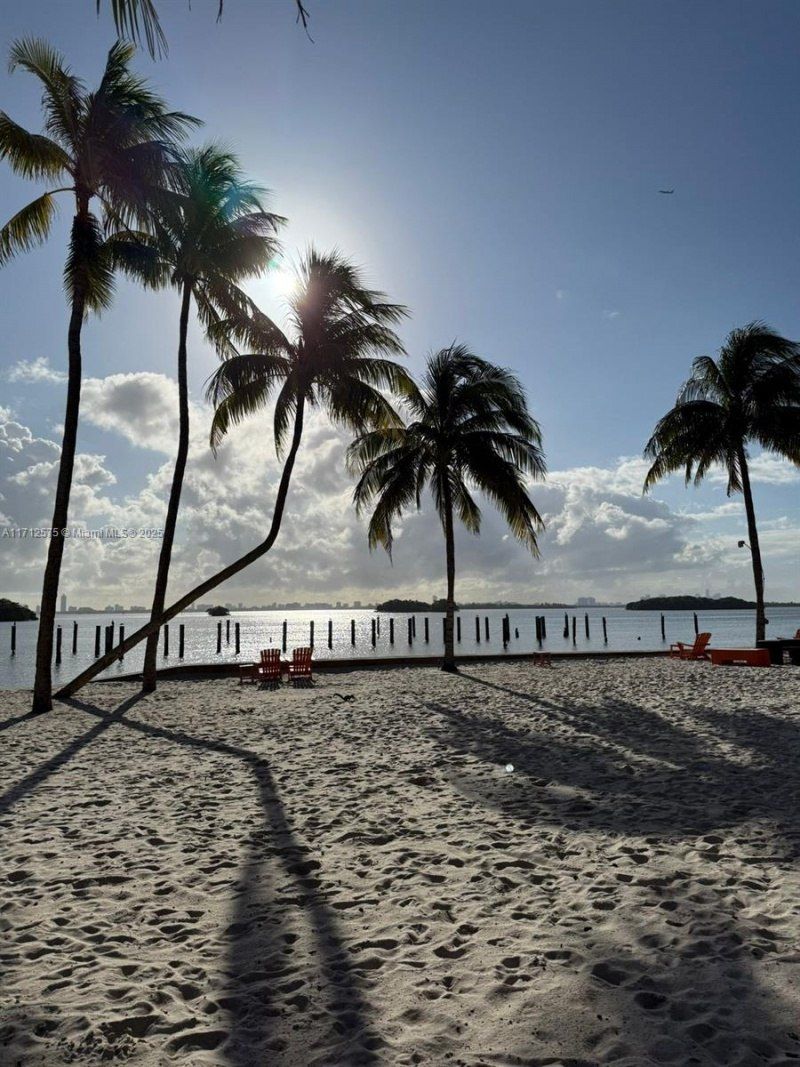 650 NE 64th St, Unit G503, Miami, FL 33138 Photo