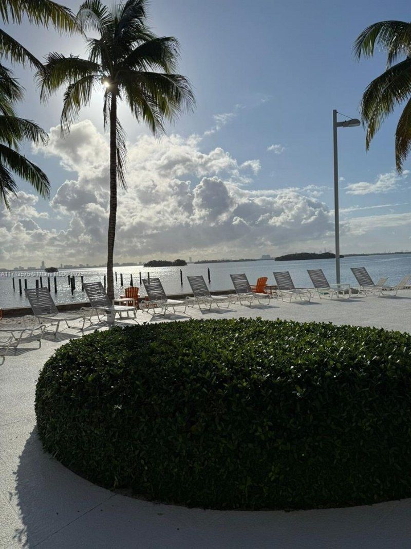 650 NE 64th St, Unit G503, Miami, FL 33138 Photo