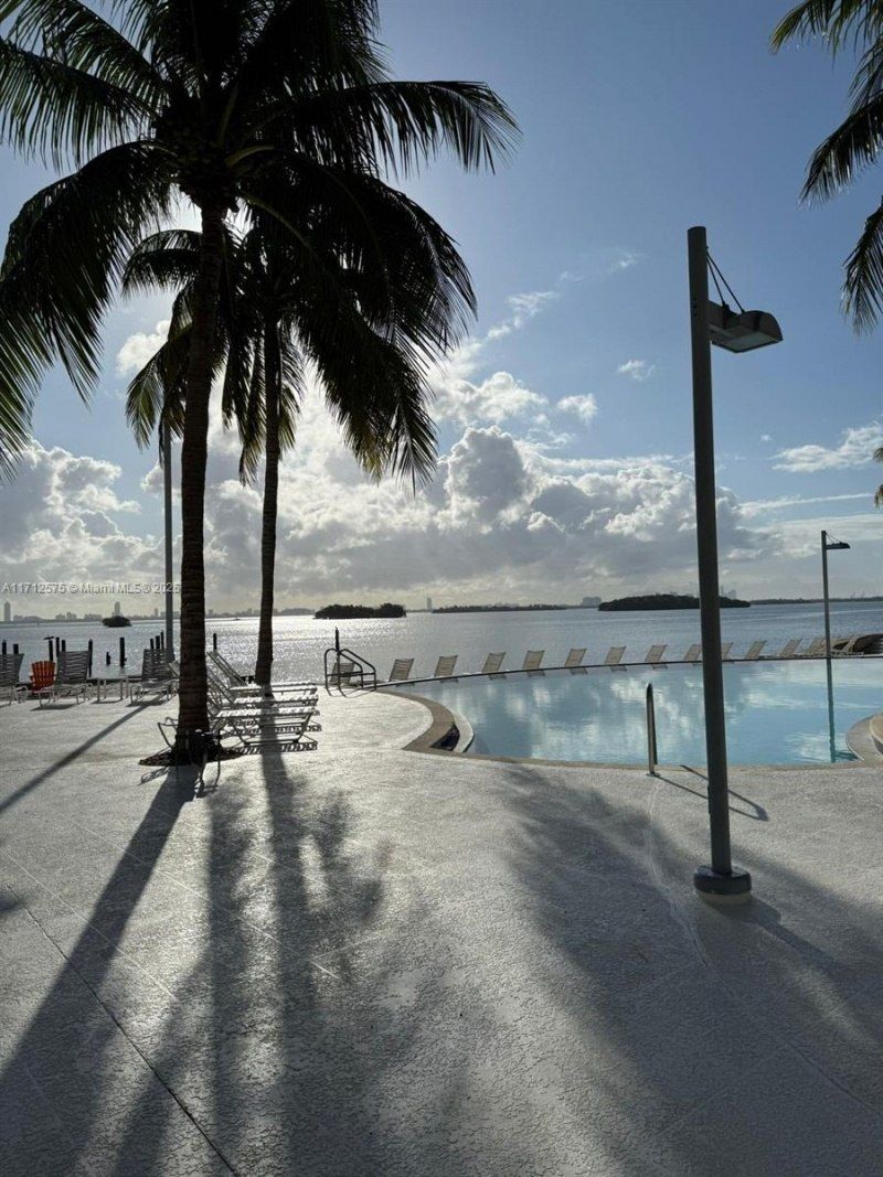 650 NE 64th St, Unit G503, Miami, FL 33138 Photo