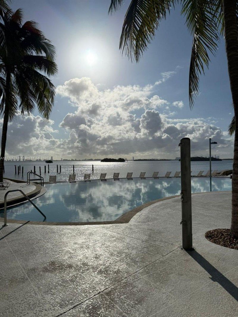 650 NE 64th St, Unit G503, Miami, FL 33138 Photo