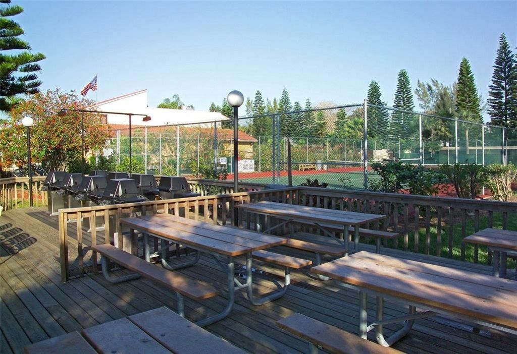 4621 Gulf Of Mexico Drive, Unit 16B, Longboat Key, FL 34228 Photo