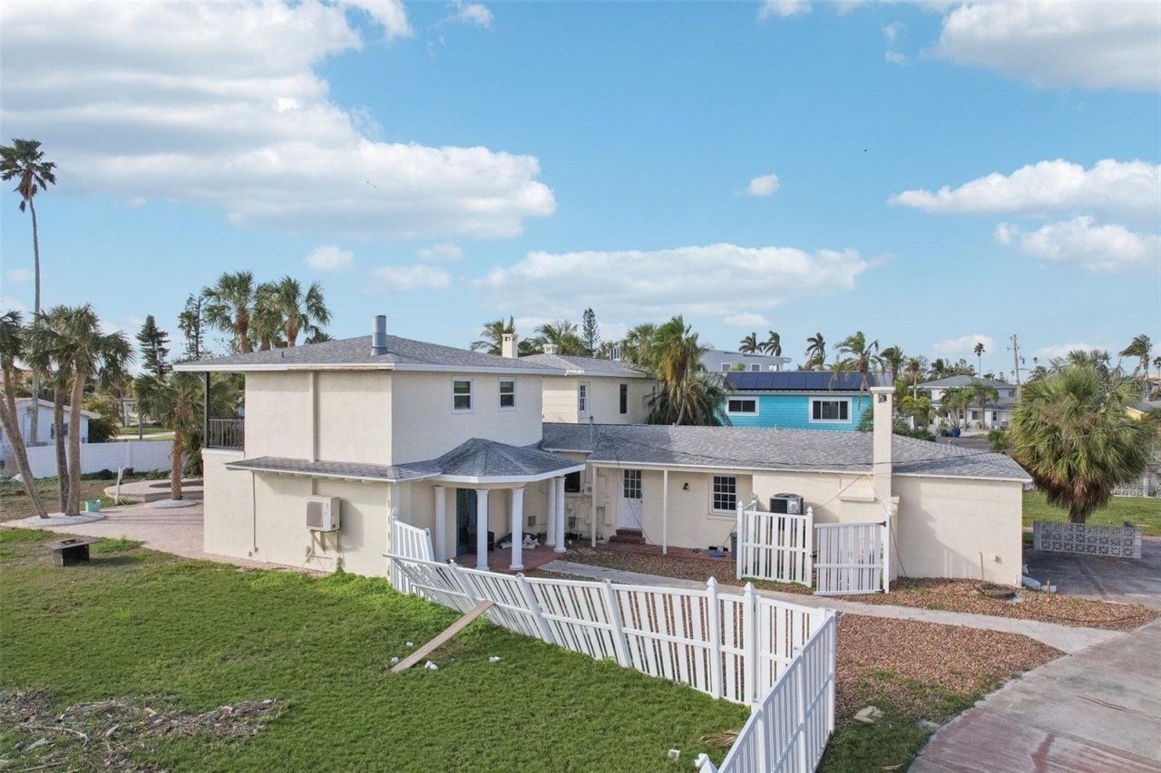 15825 Redington Drive, Redington Beach, FL 33708 Photo