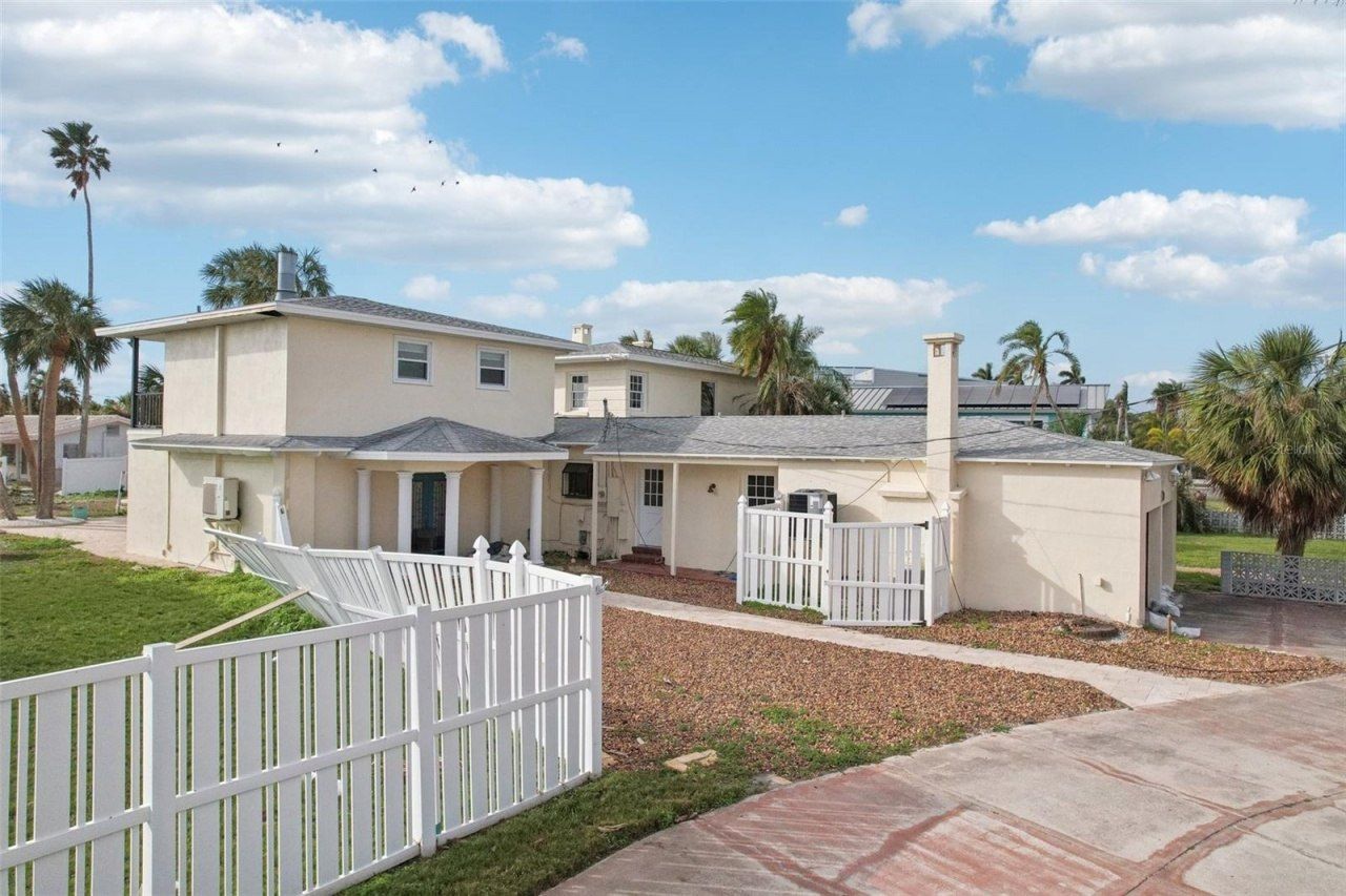 15825 Redington Drive, Redington Beach, FL 33708 Photo