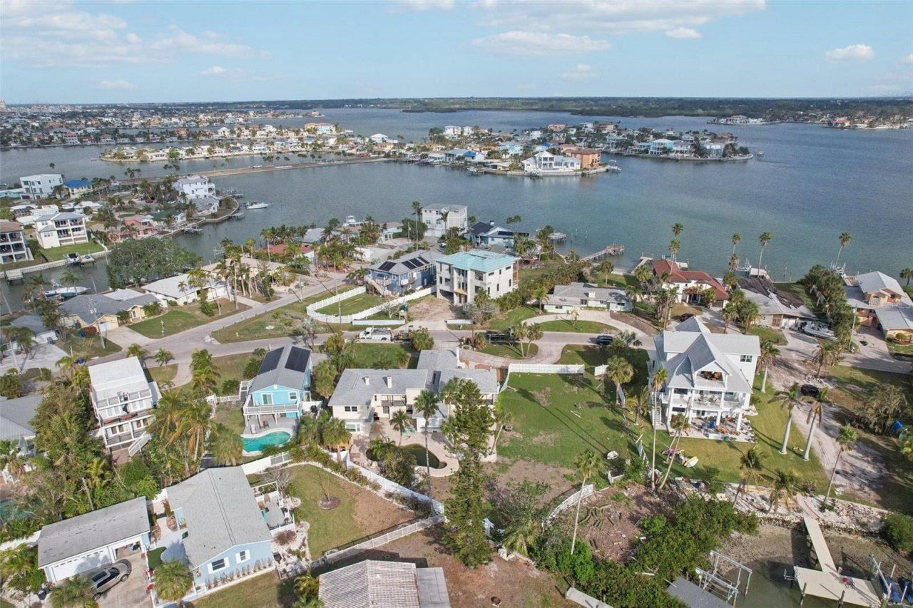 15825 Redington Drive, Redington Beach, FL 33708 Photo