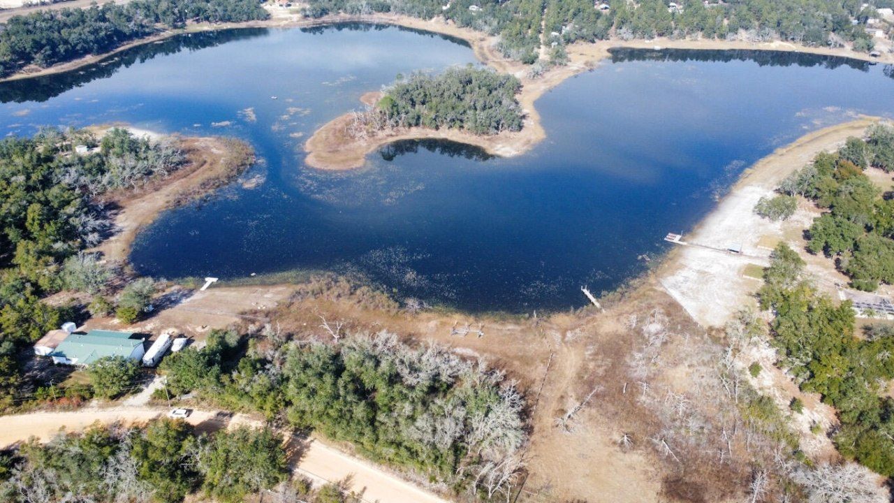 2950 River Lake Drive, Chipley, FL 32428 Main Photo