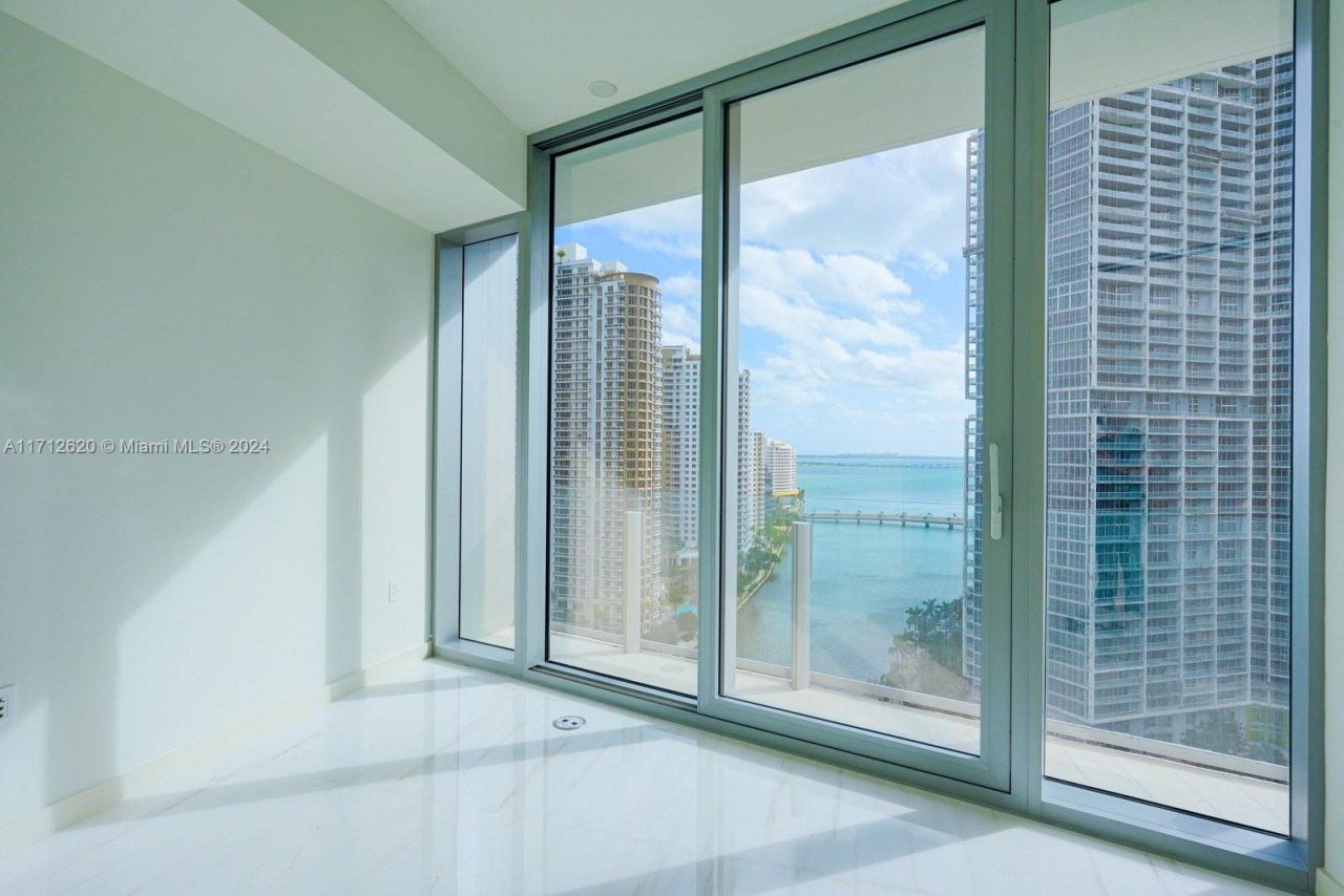 300 Biscayne Boulevard Way, Unit 1806, Miami, FL 33131 Photo