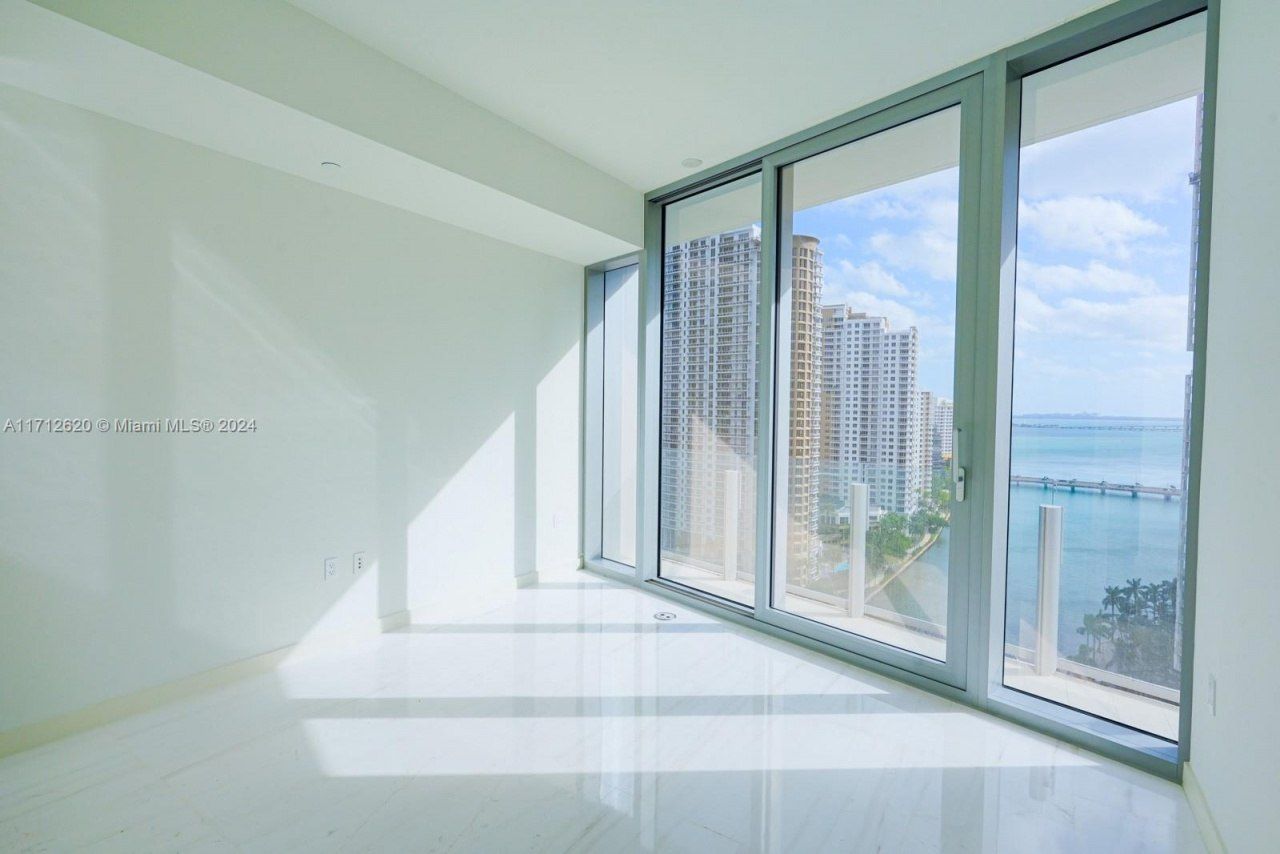 300 Biscayne Boulevard Way, Unit 1806, Miami, FL 33131 Photo