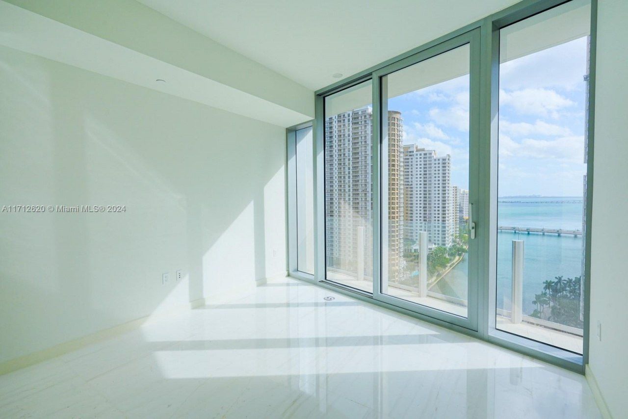 300 Biscayne Boulevard Way, Unit 1806, Miami, FL 33131 Photo