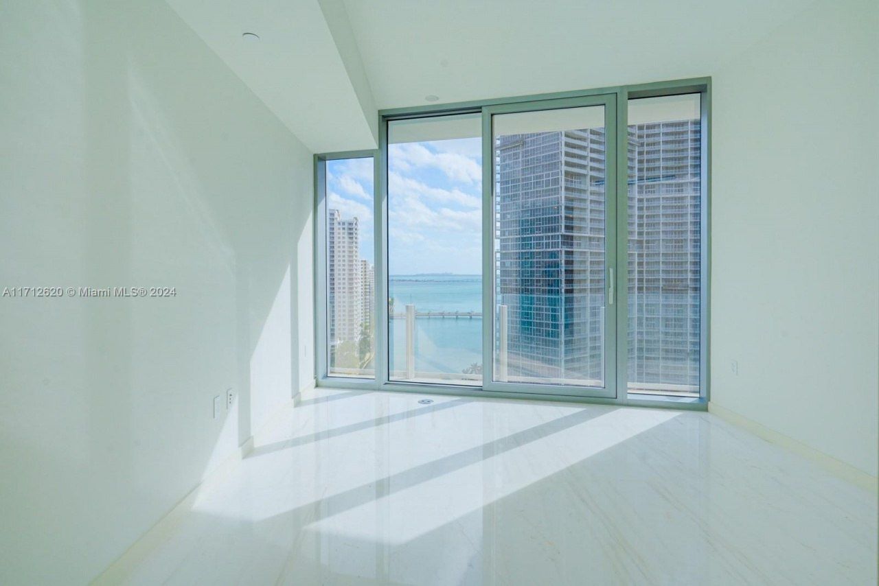 300 Biscayne Boulevard Way, Unit 1806, Miami, FL 33131 Photo