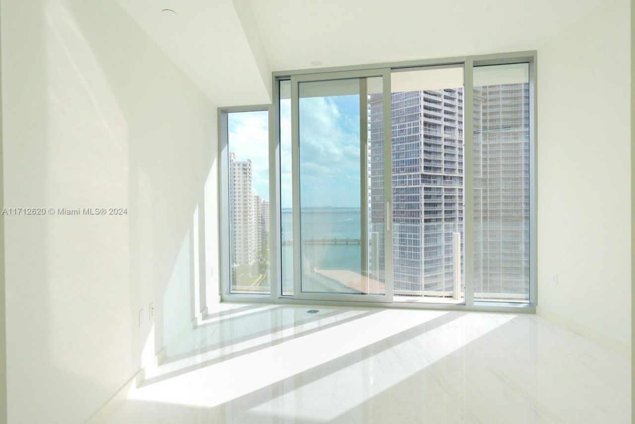 300 Biscayne Boulevard Way, Unit 1806, Miami, FL 33131 Photo