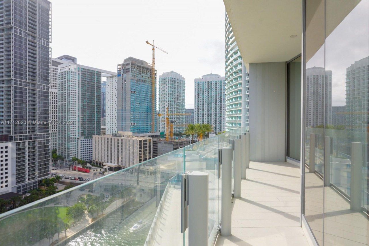300 Biscayne Boulevard Way, Unit 1806, Miami, FL 33131 Photo