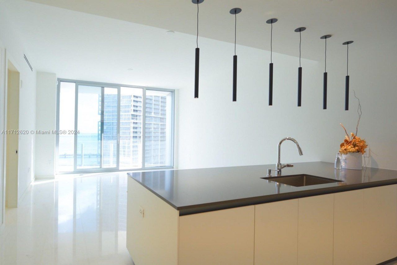300 Biscayne Boulevard Way, Unit 1806, Miami, FL 33131 Photo