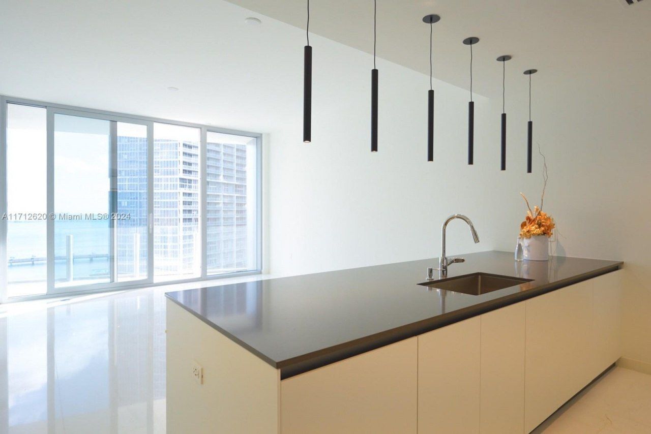 300 Biscayne Boulevard Way, Unit 1806, Miami, FL 33131 Photo
