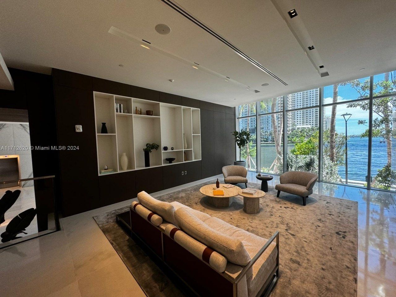 300 Biscayne Boulevard Way, Unit 1806, Miami, FL 33131 Photo