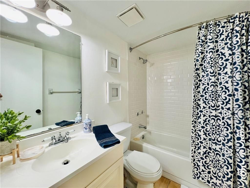 9400 S Ocean Drive, Unit 202, Jensen Beach, FL 34957 Photo