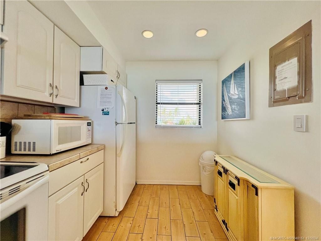 9400 S Ocean Drive, Unit 202, Jensen Beach, FL 34957 Photo