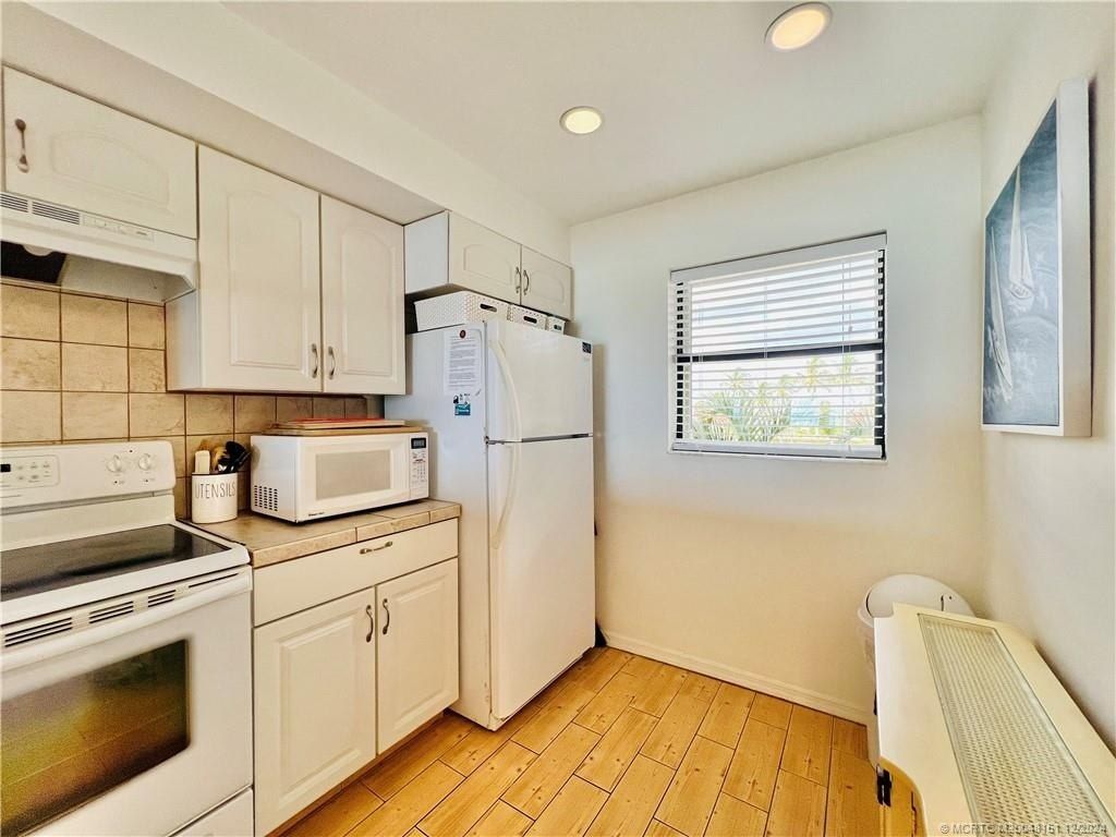 9400 S Ocean Drive, Unit 202, Jensen Beach, FL 34957 Photo