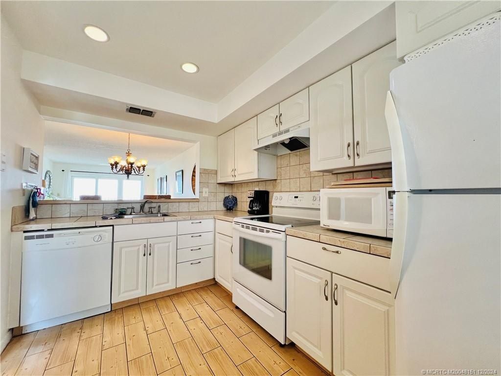 9400 S Ocean Drive, Unit 202, Jensen Beach, FL 34957 Photo