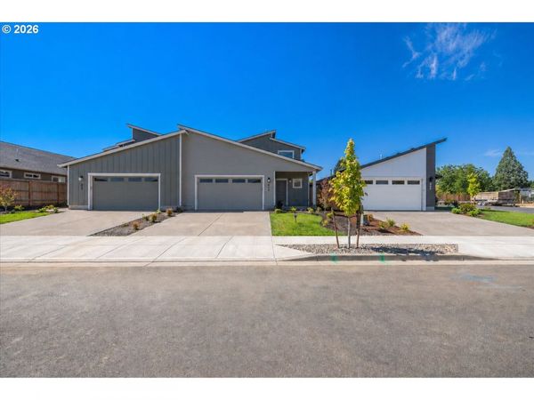 413 SE Shetterly DR, Dallas, OR 97338