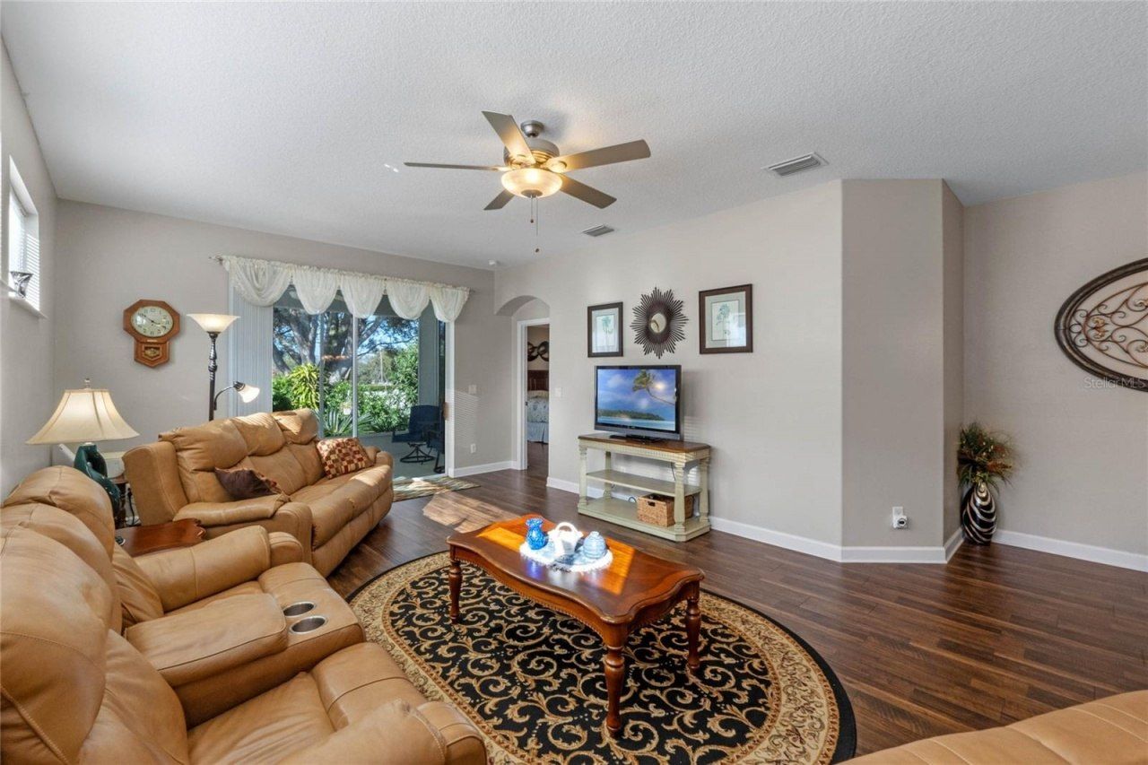 28023 Cypress Springs Loop, Okahumpka, FL 34762 Photo