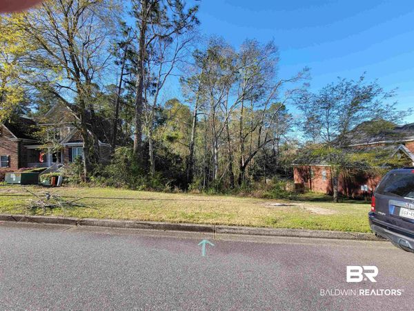 6595 S Lubarrett Way, Mobile, AL 36695