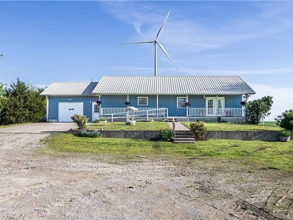 5670 80th Road, Thayer, KS 66776