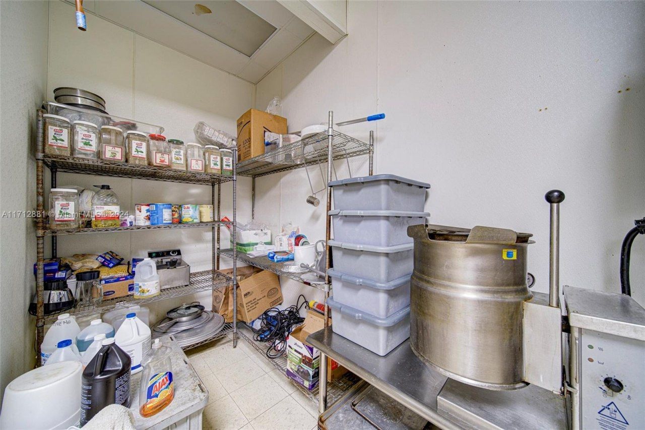 Pizzeria For Sale In North Miami Beach, North Miami Beach, FL 33160 Photo