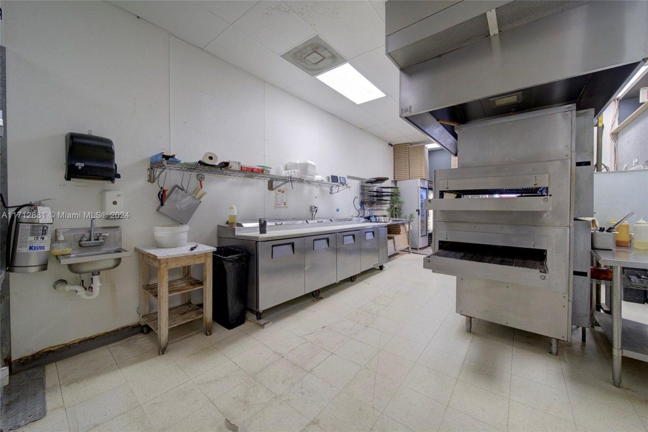 Pizzeria For Sale In North Miami Beach, North Miami Beach, FL 33160 Photo