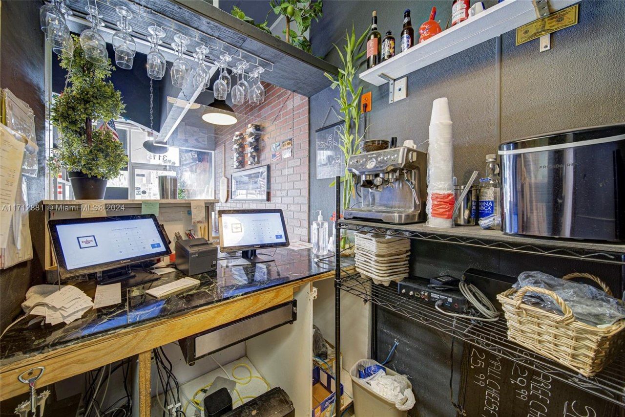 Pizzeria For Sale In North Miami Beach, North Miami Beach, FL 33160 Photo