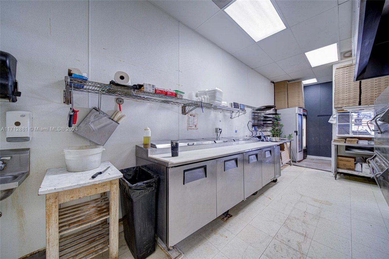 Pizzeria For Sale In North Miami Beach, North Miami Beach, FL 33160 Photo